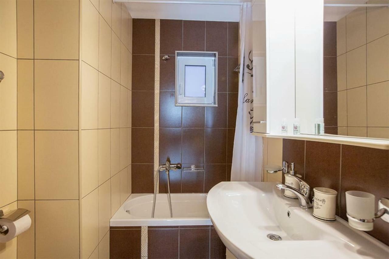 V Luxury Apartment 4 Ioannina Buitenkant foto